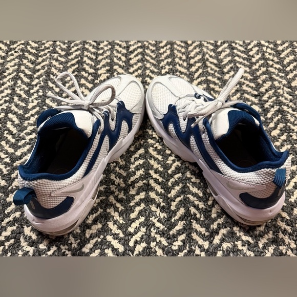 NIKE Air Max Graviton Sneaker in White and Valerian Blue Size 8 - Picture 5 of 10